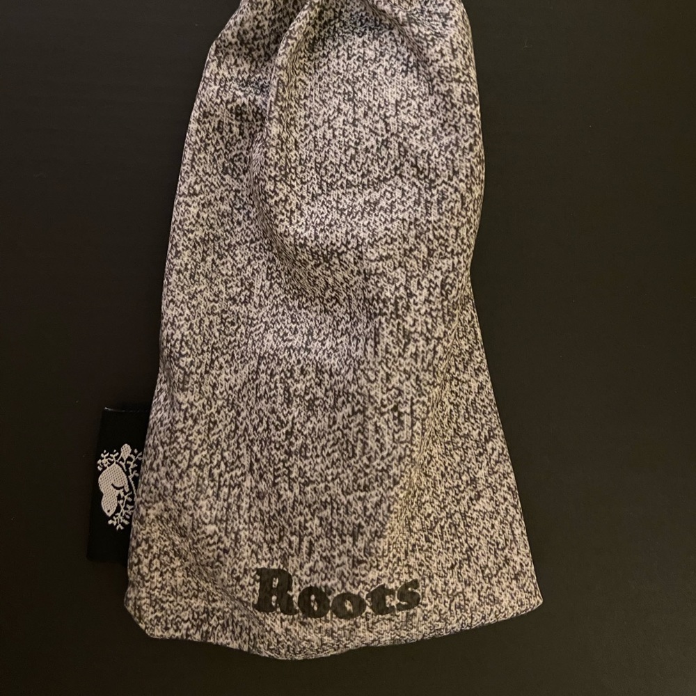Roots Sunglasses - Picture 3 of 3